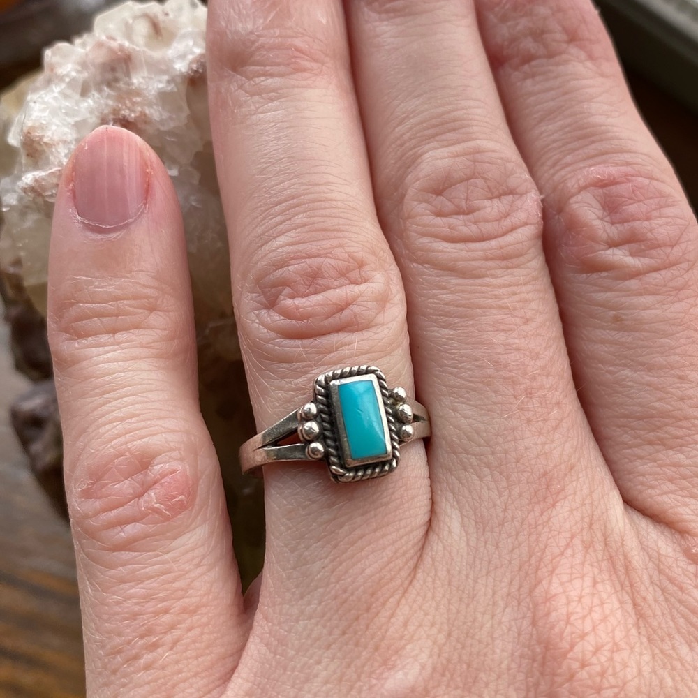 Sterling Silver Turquoise Ring Sz 7 - Picture 3 of 3